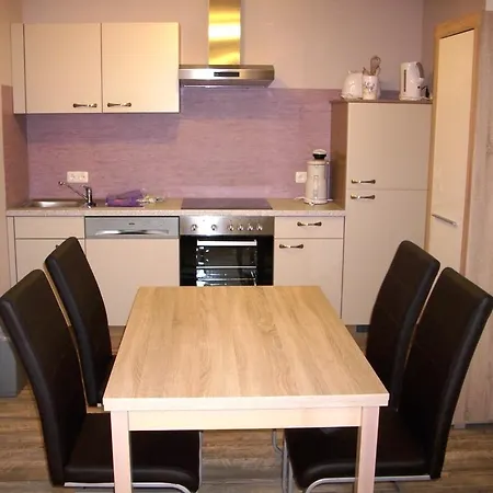 Apartment Am Storchenturm Im Hellgrevenhof Eisenach